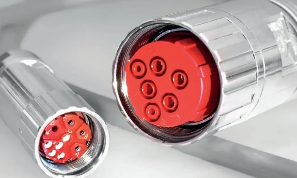 Các sản phẩm của HELUTEC bao gồm đầu nối nguồn, tín hiệu, hybrid