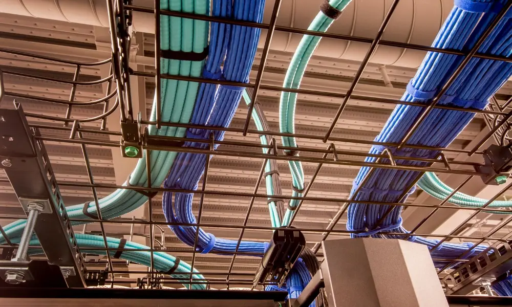 Ứng dụng của mã màu cáp quang trong các trung tâm dữ liệu lớn (data centre)