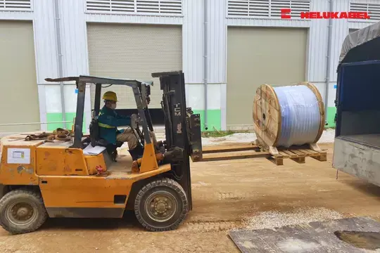 Power cables are transported to the project in Bac Ninh.