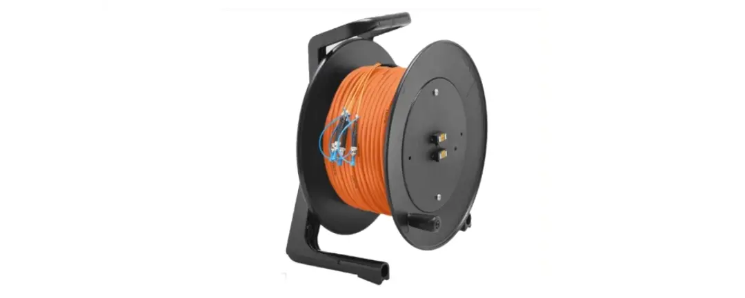 The rubber cable reel with fiber optic cables from HELUKABEL is manufactured to high quality standards